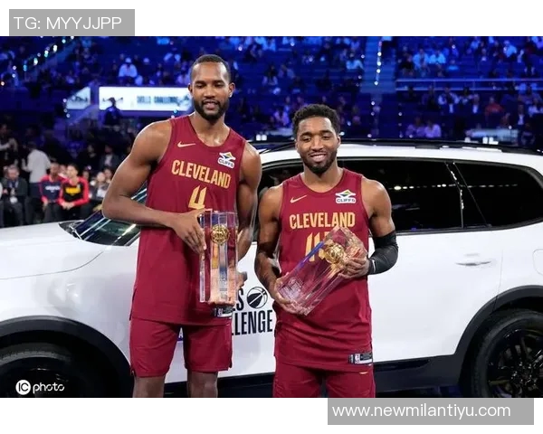 小莫布里与阿伦联手发力半场贡献21分6篮板助力球队争胜 小莫布里与阿伦联手发力半场贡献21分6篮板助力球队争胜